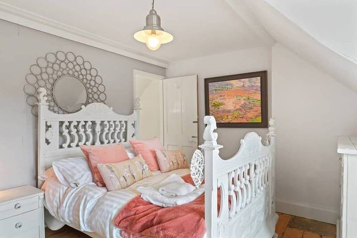 Cosy Home on the Waterfront, Private Parking in Looe, Cornualles