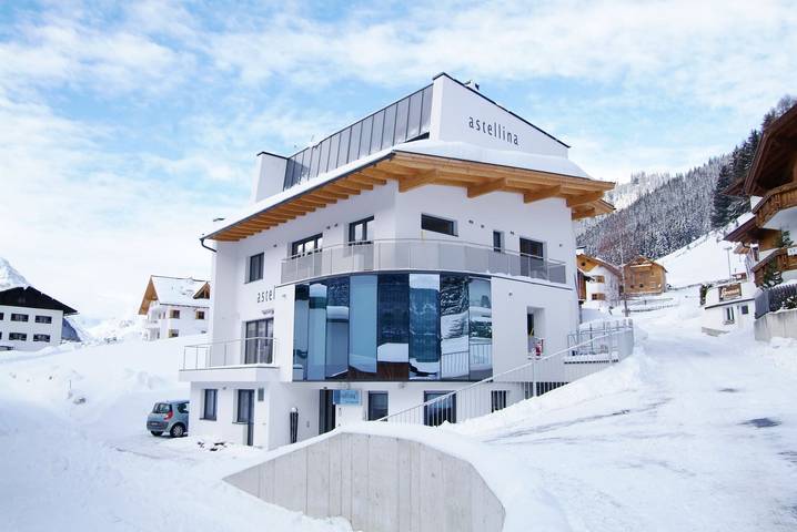 Ferienwohnung für 7 Personen, mit Balkon und Sauna in Ischgl