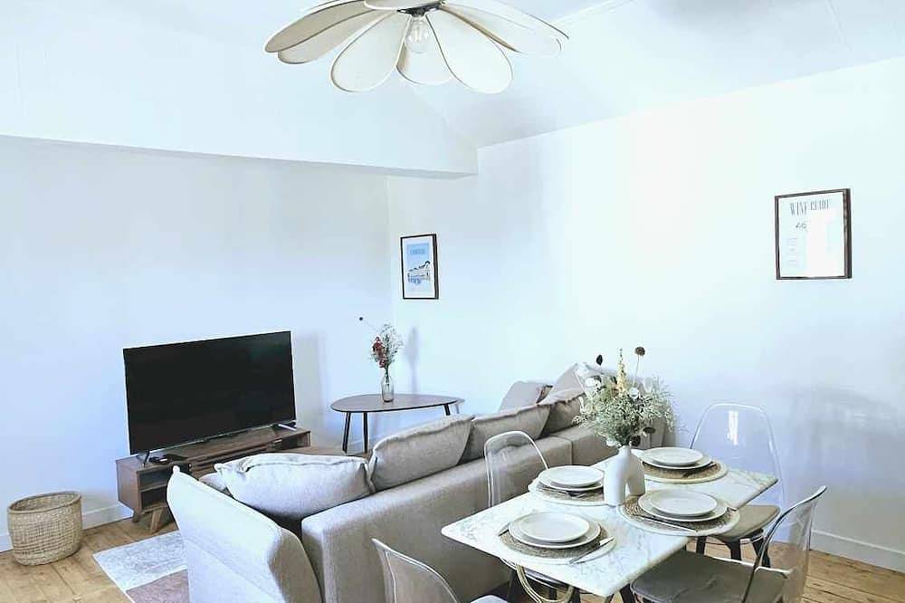 Apartamento entero, Apartamento-L'hirondelle-Confortable-Baño privado con bañera-Terraza in Saint-Martin-des-Marais, Región de Caen