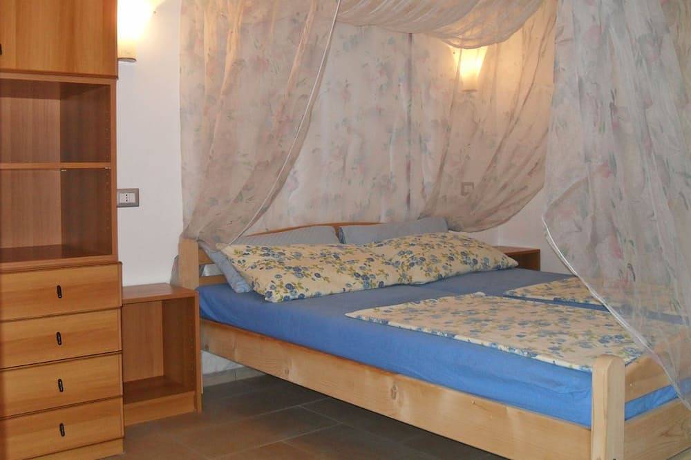 Appartamento intero, Riposo e relax! Terreno Ro-Bi-Li-Apartment Per famiglie fino a 9 pers. in Cutrofiano, Provincia di Lecce