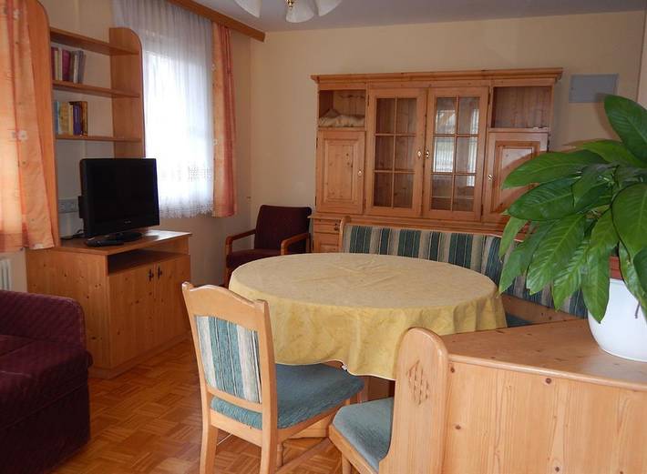 Ferienwohnung für 2 Personen, mit Balkon und Garten