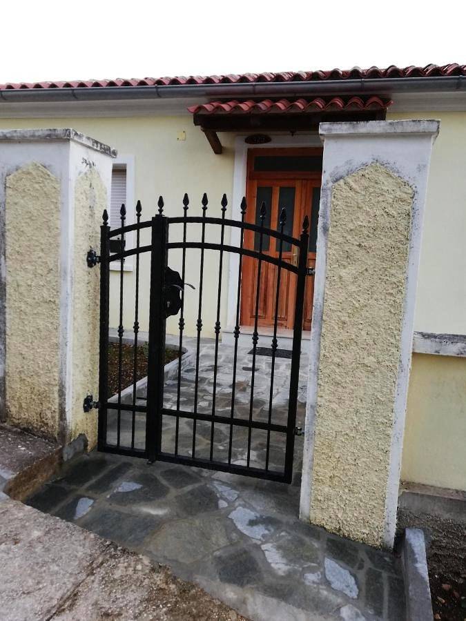 Ganze Wohnung, Two-Bedroom Apartment in Cres Stadt, Cres