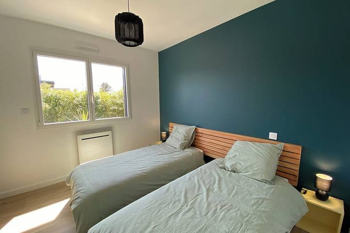 Maison Bois Neuve a Proximité de la mer 6 Personnes 3 Chambres 1 Salle de Bain in Ambon, Côte des Mégalithes