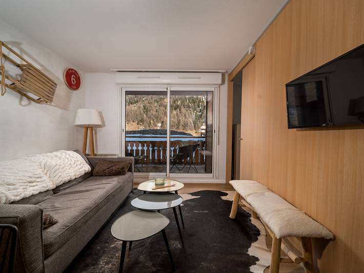 Apartamento entero, Encantador estudio con vistas a la montaña y acceso a piscina in La Foux d'Allos, Allos