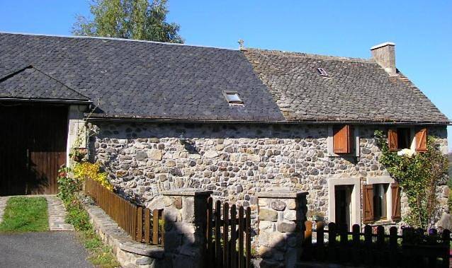 Gîte pour 5 personnes, avec vue et jardin à Menet