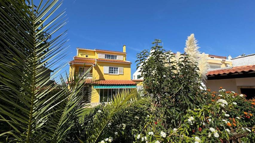 Location de vacances pour 16 personnes, avec jardin ainsi que piscine et vue, adapté aux familles à Carcavelos - 3