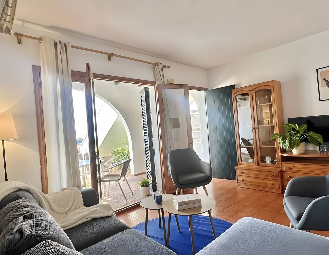 Appartement entier, Appartement de vacances "Apartamento en Arenal Castell" avec Wi-Fi, A/C, Piscine, Terrasse et Jardin in Arenal d'en Castell, Es Mercadal