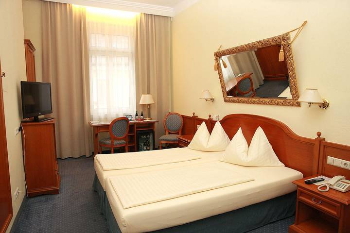 Doppelzimmer Classic klein / Economy in Villach, Klagenfurt-Villach
