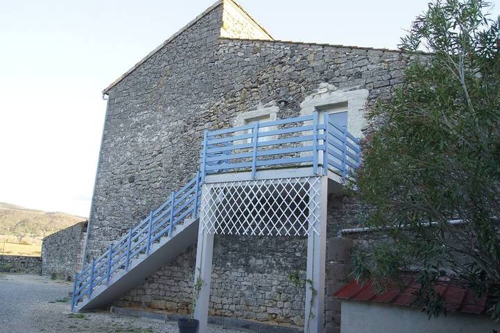 Maison de vacances pour 4 personnes, avec terrasse ainsi que piscine et jardin