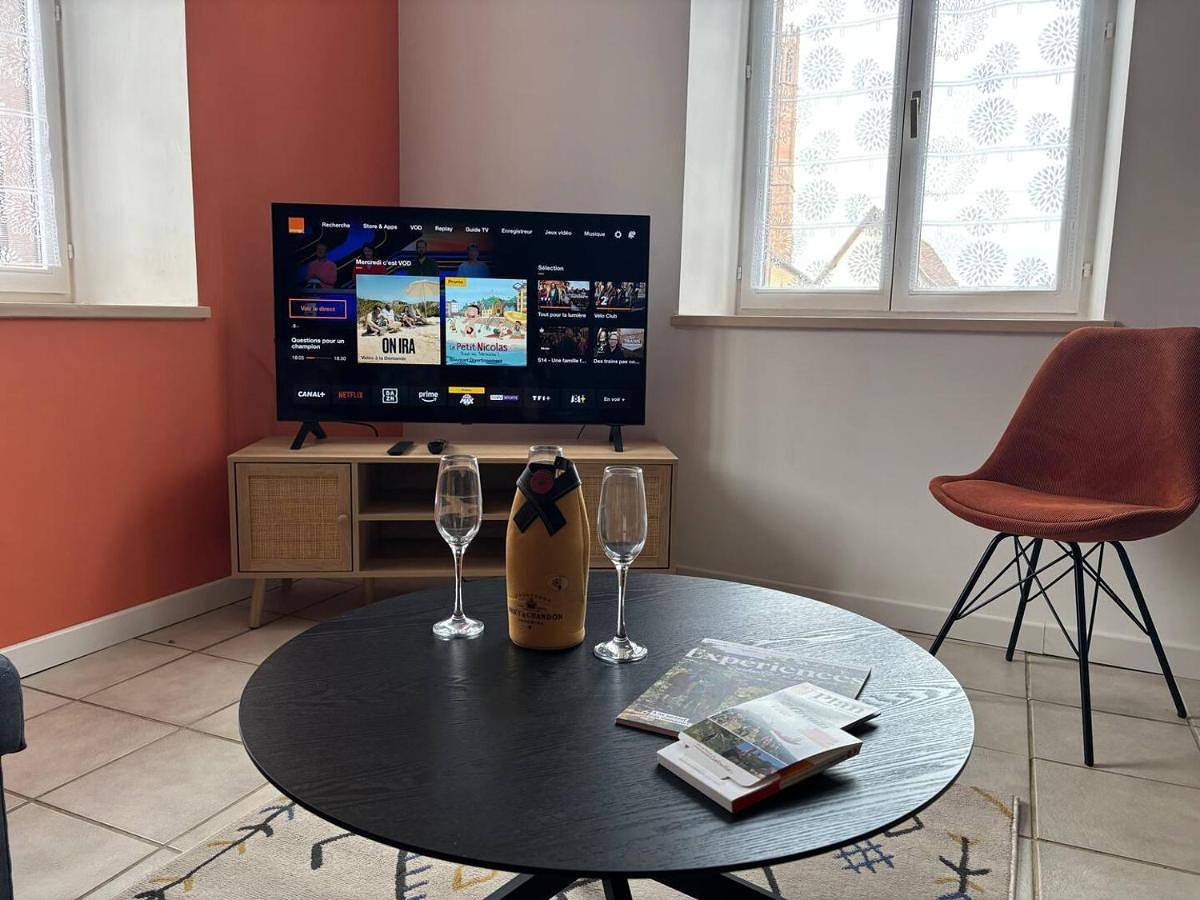 Appartement entier, La Vue des Vignes - Parking privé Auto Moto Vélo - Netflix in Guebwiller, Parc naturel régional des Ballons des Vosges