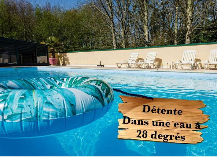 Gîte pour 2 personnes, avec jardin et bassin pour enfant ainsi que terrasse et piscine à Saint-Évarzec - 4
