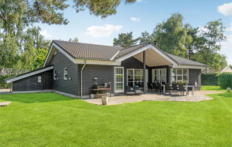 Ferienhaus für 16 Personen, mit Garten und Sauna sowie Whirlpool und Terrasse in Lolland-Falster - 2