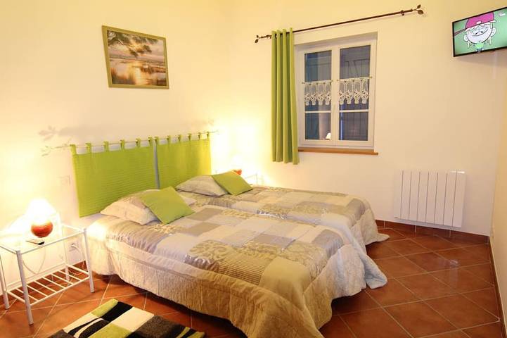 Location de vacances pour 8 personnes, avec Jacuzzi ainsi que Jardin et Piscine à Romans - 3