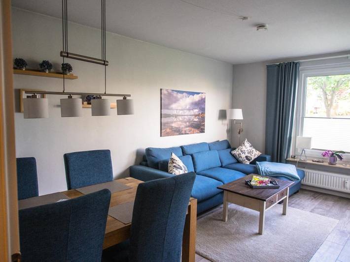 Ferienwohnung für 2 Personen, mit Balkon und Seeblick sowie Ausblick in Schausende