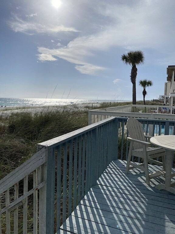 Vacation rental for 8 people, with terrace and yard in Florida-30A