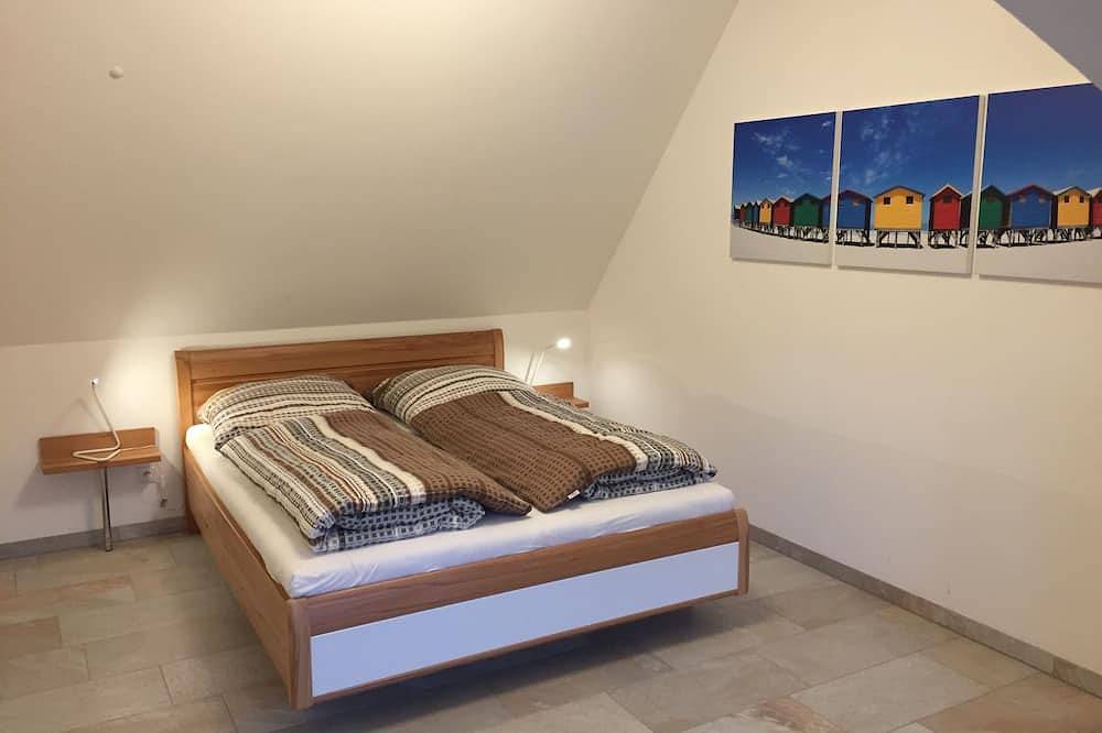 Strandnah, familienfreundlich, nachhaltig, Sauna, Kamin, Garten, e-Ladestation in Ostseebad Glowe, Glowe