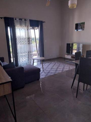 Gîte pour 3 personnes, avec vue et jardin à Bras-Panon