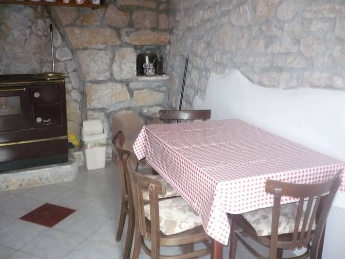 Ferienhaus für 4 Personen, mit Garten auf Cres