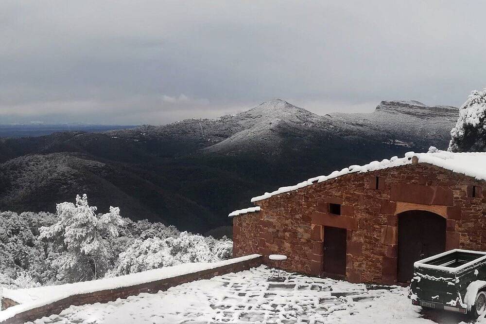 Mas traditionnel du 14ème siècle dans le parc naturel du Montseny in Figaró-Montmany, Barcelone l'intérieur des terres