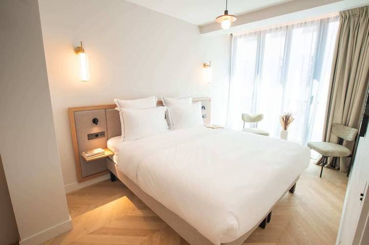 Gîte pour 4 personnes, avec balcon dans Theatre Edouard Vii Paris - 3