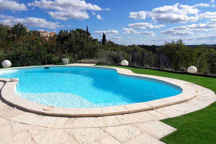 Villa für 9 Personen, mit Garten und Terrasse - 1