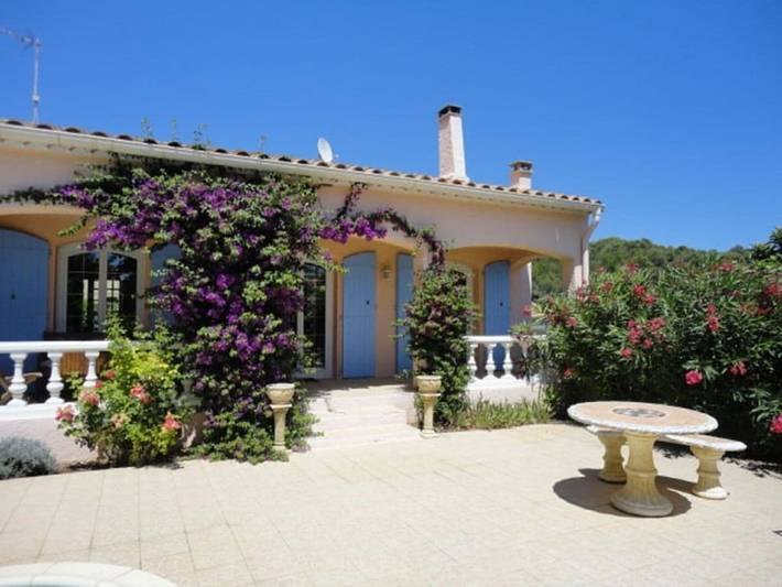 Ferienhaus in Armissan mit Schwimmbecken in Armissan, Côte d'Améthyste