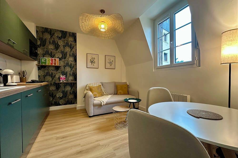 Entire apartment, Casa Mialet - Petit Écrin de Douceur au cœur de Brive in Brive-la-Gaillarde, Brive-la-Gaillarde region