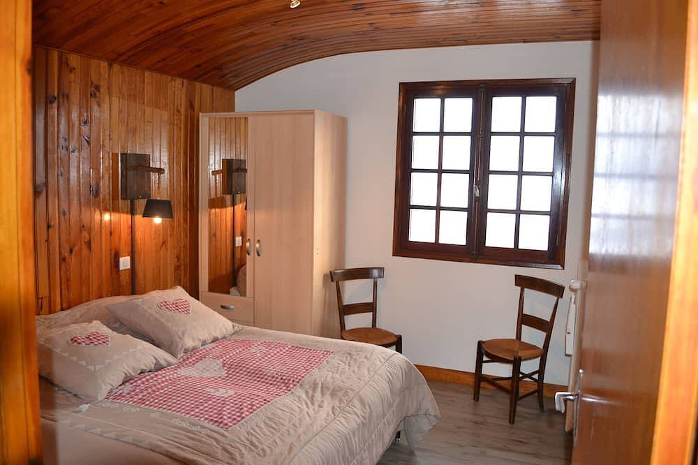 Chalet de l'ours à Poubeau 8mn de peyragudes,10mn de luchon,vue montagne in Luchon-Superbagnères, Bagnères-de-Luchon
