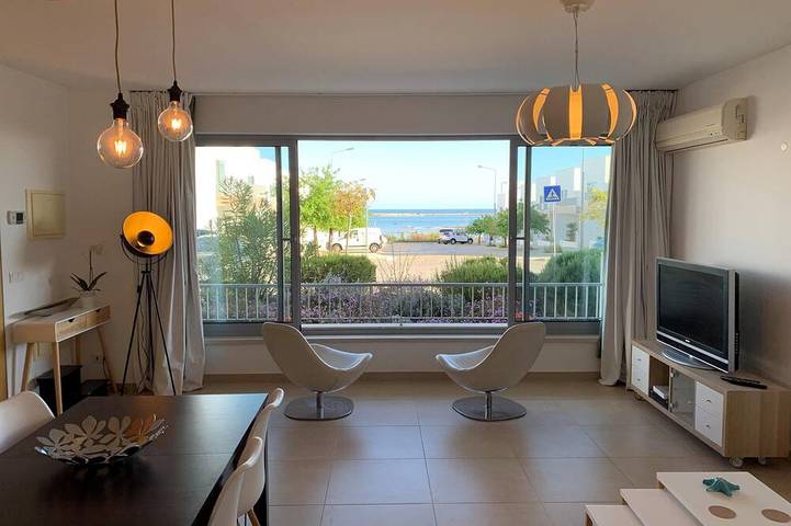 Ferienwohnung für 4 Personen, mit Balkon und Garten sowie Pool - 1