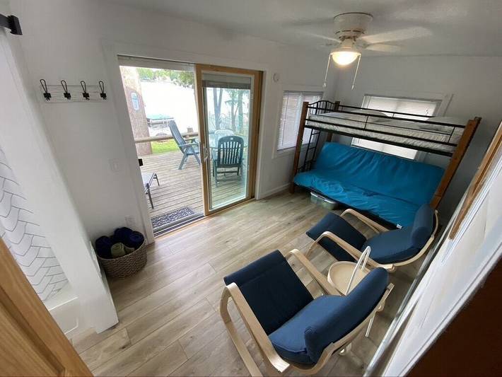 Cabin for 4 people, with terrace and yard in Lake Huron