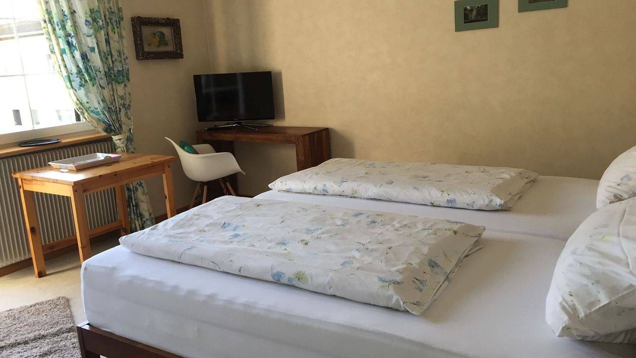 Doppelzimmer für 2 Personen in Weil Am Rhein in Weil am Rhein, Bosque Negro sur