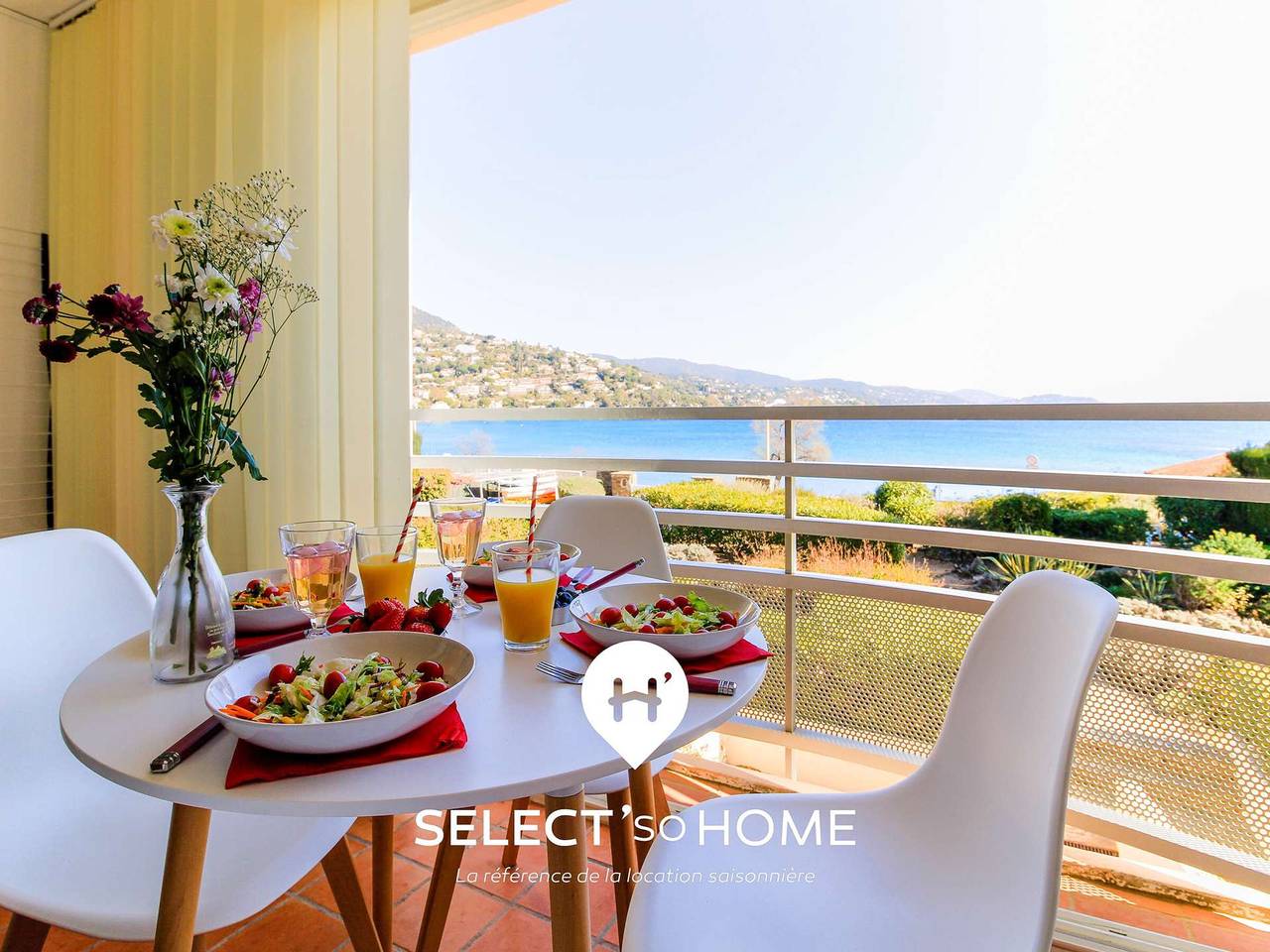 Appartement entier, Appartement avec vue sur mer, pieds dans l'eau à St Clair in Le Lavandou, Côte méditerranéenne (France)