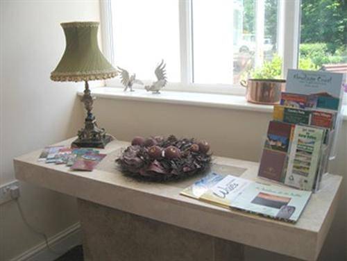 Hazelwood Guest House in Bridgend, Bridgend en omgeving