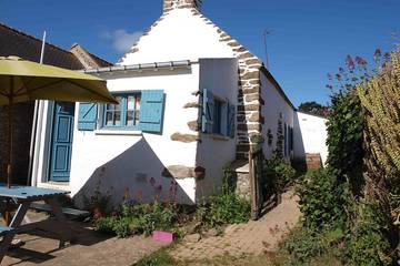 Location de vacances pour 4 personnes, avec terrasse et jardin à Sauzon