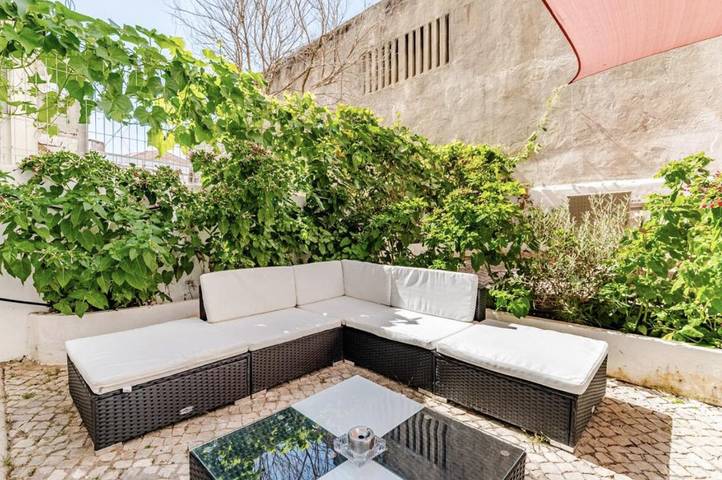 Apartamento de férias para 6 pessoas, com jacuzzi e jardim em Almada
