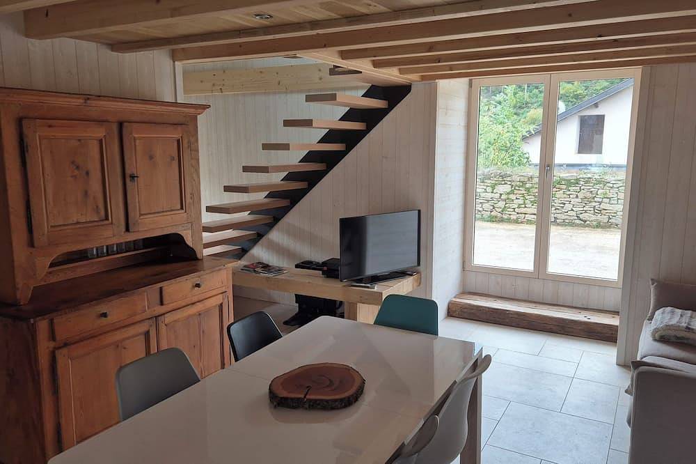 The pedaler's hut in Fourbanne, Doubs (desambiguación)