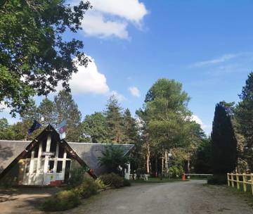 Camping für 5 Personen, mit Pool und Terrasse, mit Haustier in Limousin