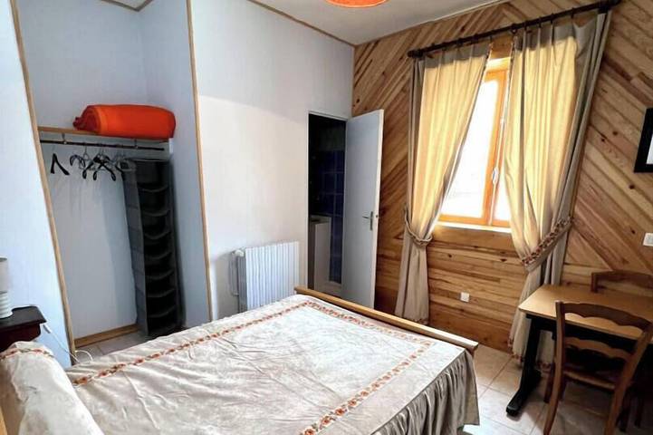 Location de vacances pour 15 personnes, avec jardin à Camurac - 2