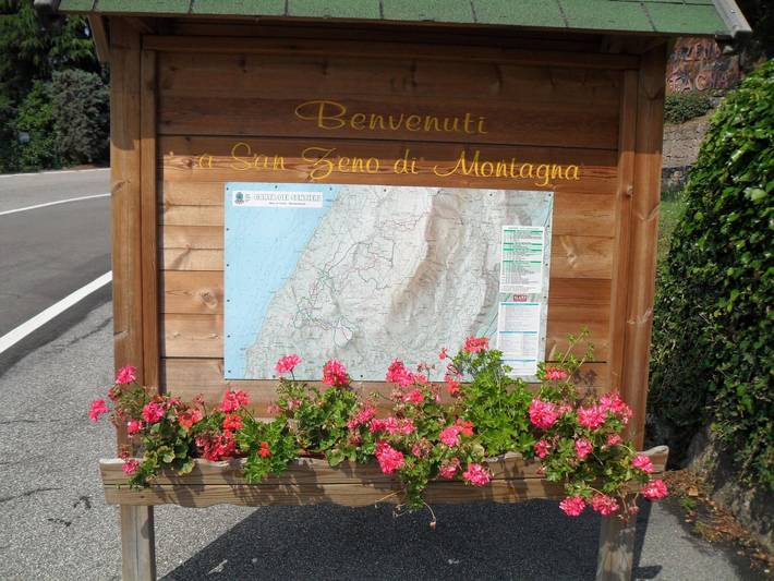 Gîte pour 2 personnes, avec terrasse à San Zeno di Montagna