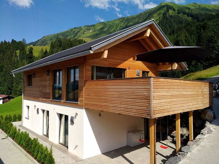 Ferienhaus für 8 Personen, mit Terrasse und Sauna im Kleinwalsertal