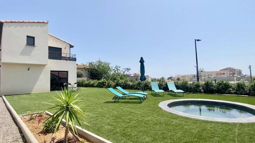 Villa pour 6 personnes, avec piscine ainsi que jacuzzi et jardin à Sète