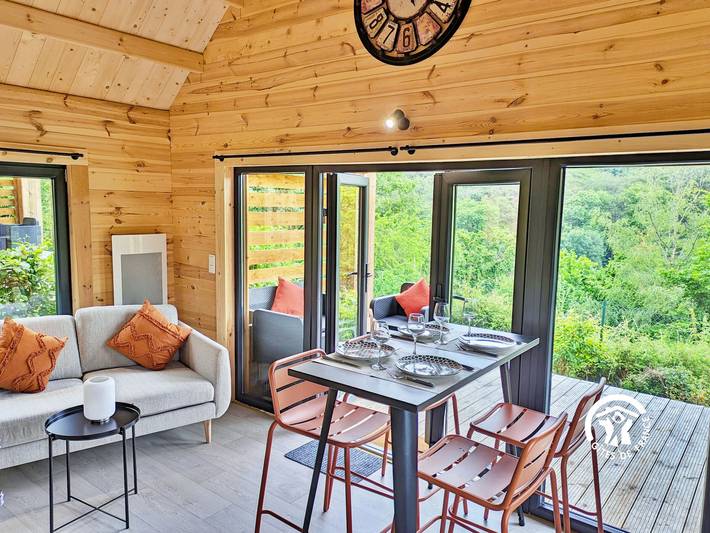 Gîte pour 4 personnes, avec Terrasse dans Saint-Berthevin