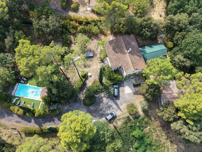 Vakantiehuis 'La Romarine' met verwarmd zwembad, wifi en airconditioning in Mondragon, Vaucluse