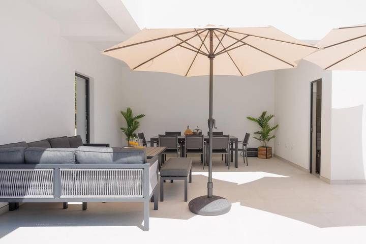 Villa pour 8 personnes, avec vue ainsi que jardin et piscine à Solin - 4