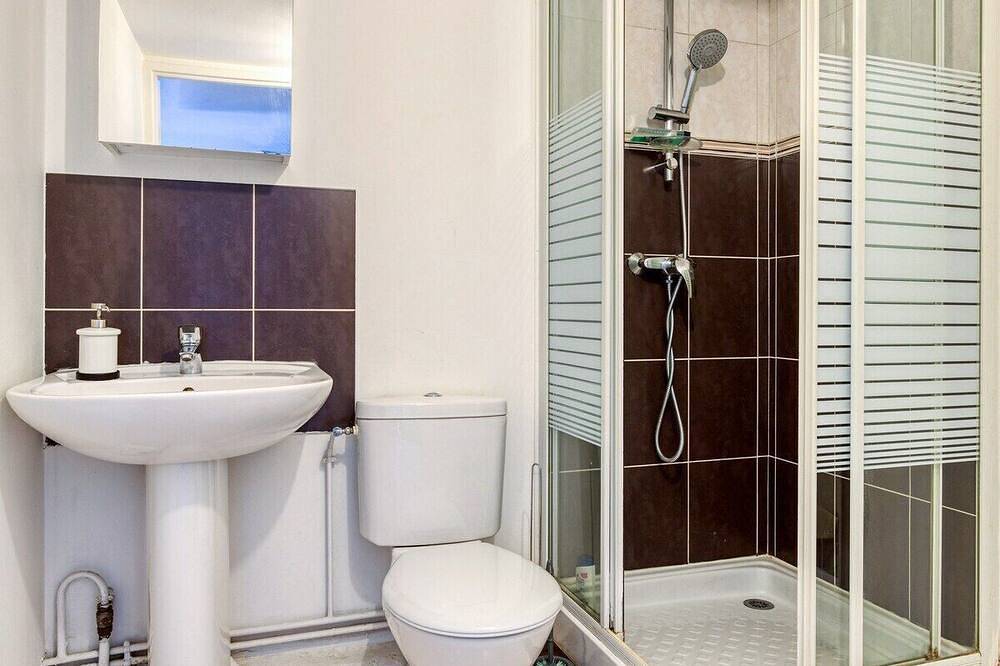 Apartamento entero, Apartamento-Baño Privado in Étampes, Essonne