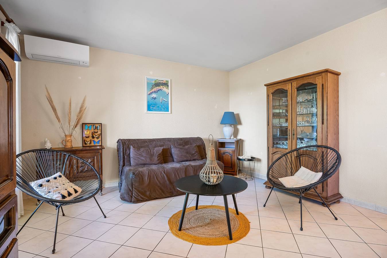 Maison Proche De La Plage avec Terrasse Privée, Jardin Privé et Climatisation in La Londe-les-Maures, Parc national de Port-Cros