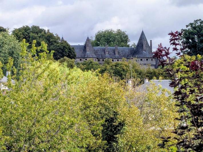 Gîte pour 4 personnes, avec Terrasse et Jardin à Saint-Sornin-Lavolps