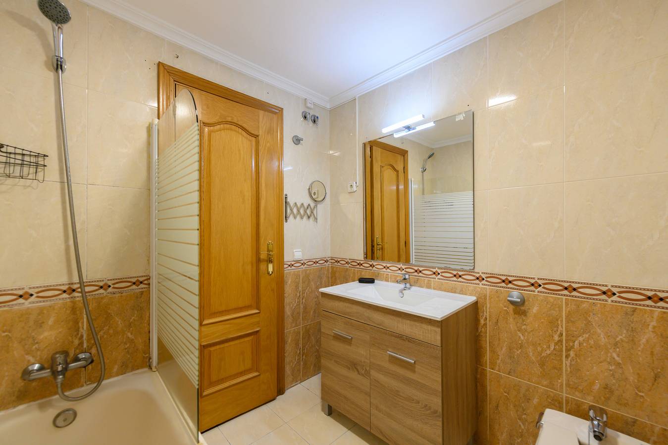 Geheel appartement, M Norte de Madrid Barrio del Pilar in Fuencarral-El Pardo, Madrid