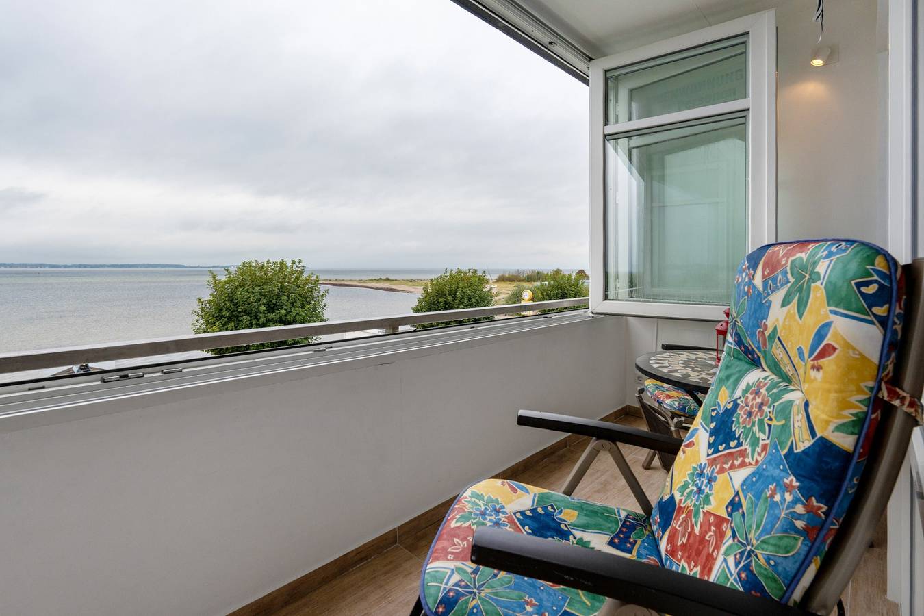 Ganze Wohnung, Ferienwohnung 'Förde-Traumblick 2' mit Meerblick, Balkon und Wi-Fi in Kieler Förde, Laboe