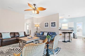 Vacation House for 11 Guests in Pensacola Beach, Emerald Coast, Picture 4